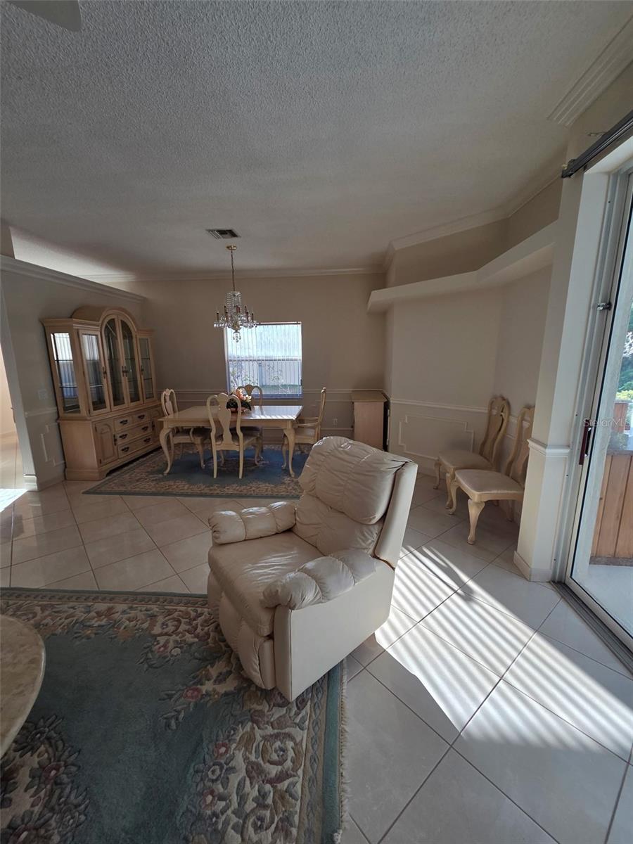 Image 18 of 24 For 4547 Del Sol Boulevard S