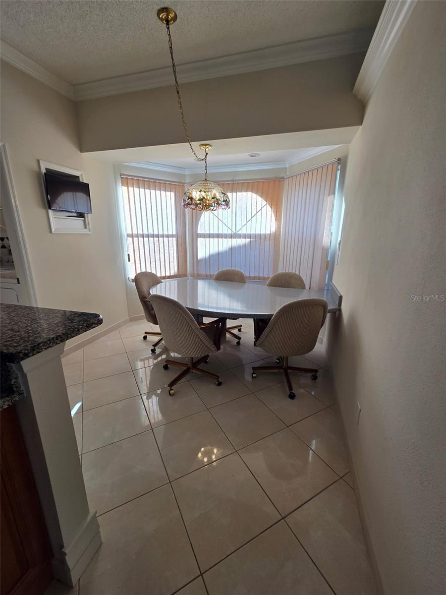 Image 21 of 24 For 4547 Del Sol Boulevard S