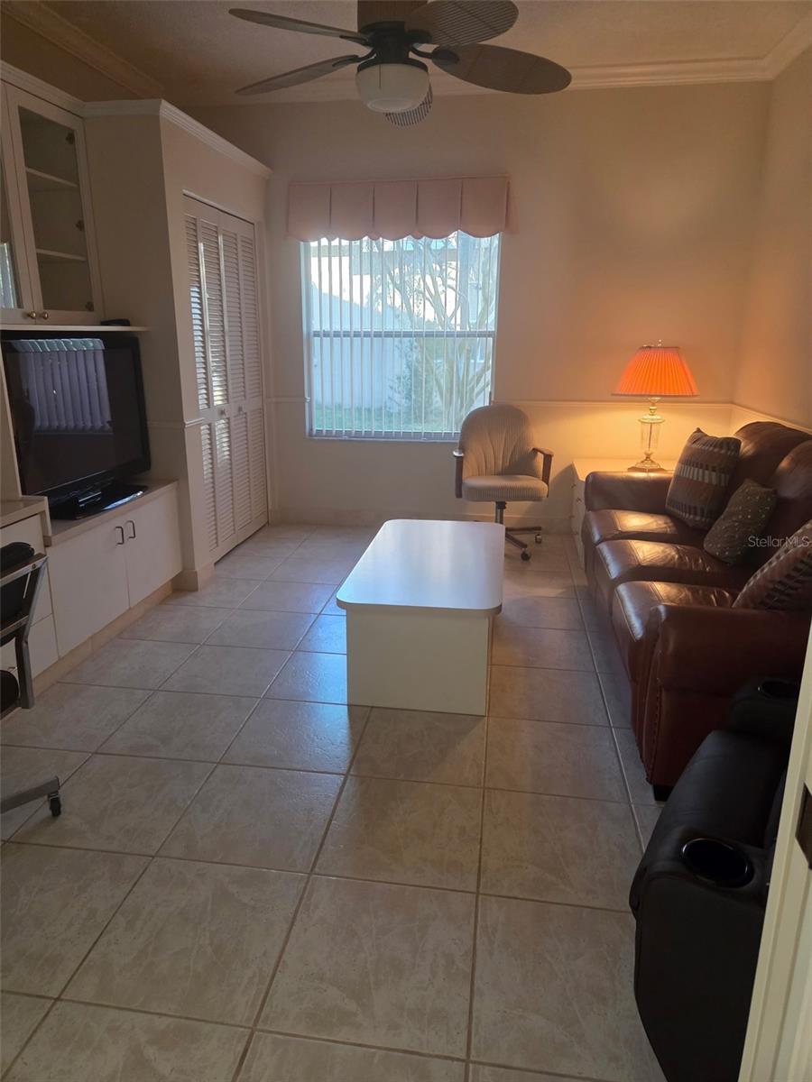 Image 8 of 24 For 4547 Del Sol Boulevard S