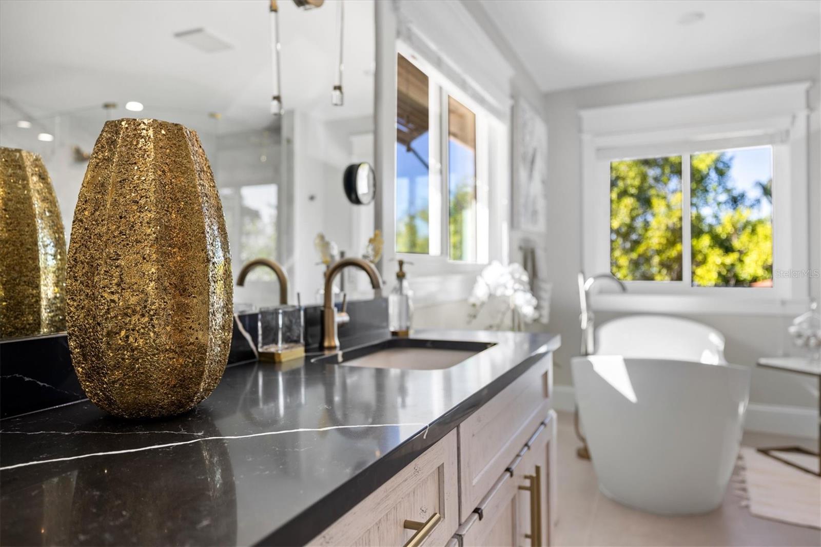 Image 61 of 98 For 506 58th Street