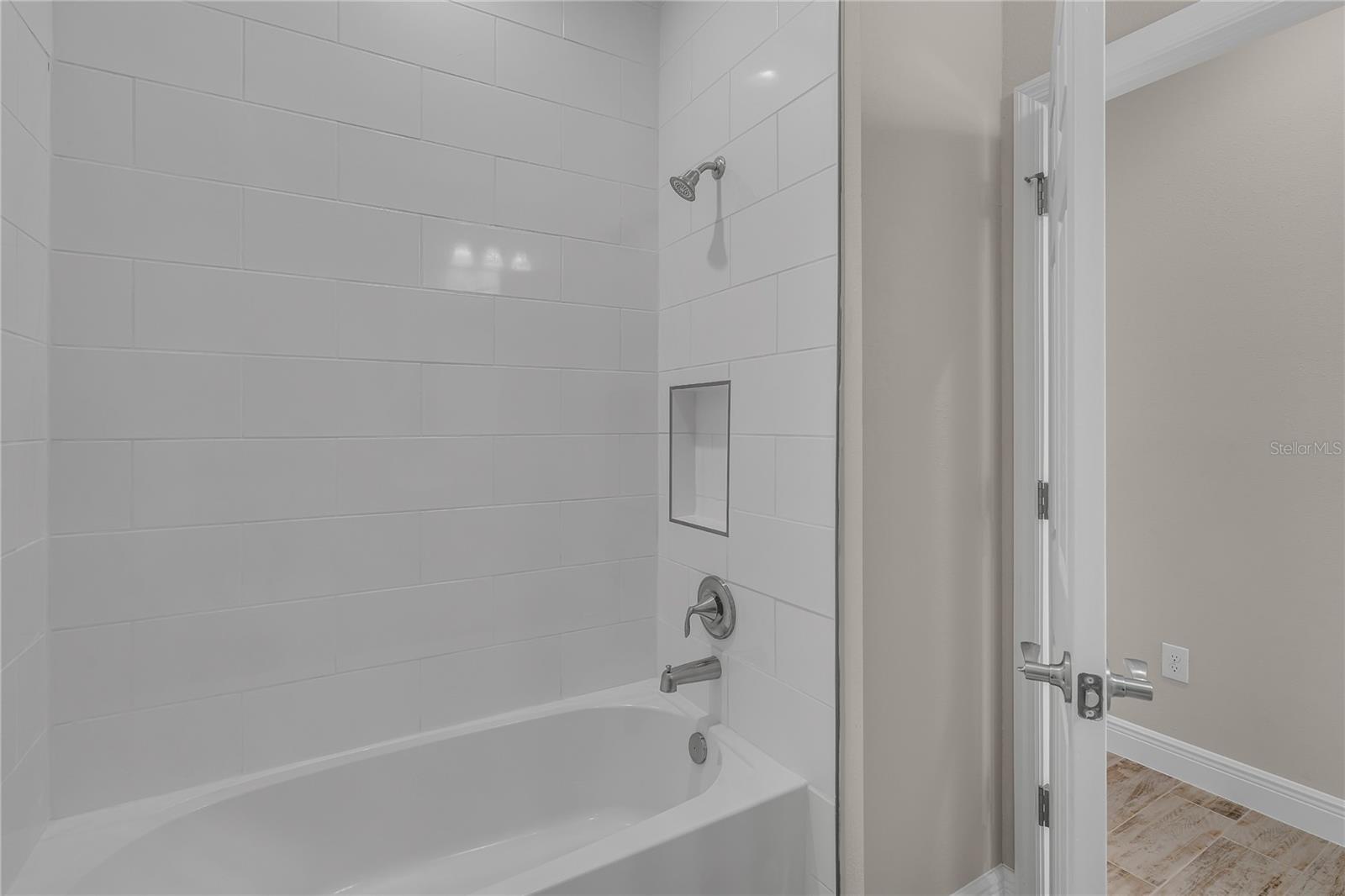 Image 20 of 39 For 12468 Oak Hill Way