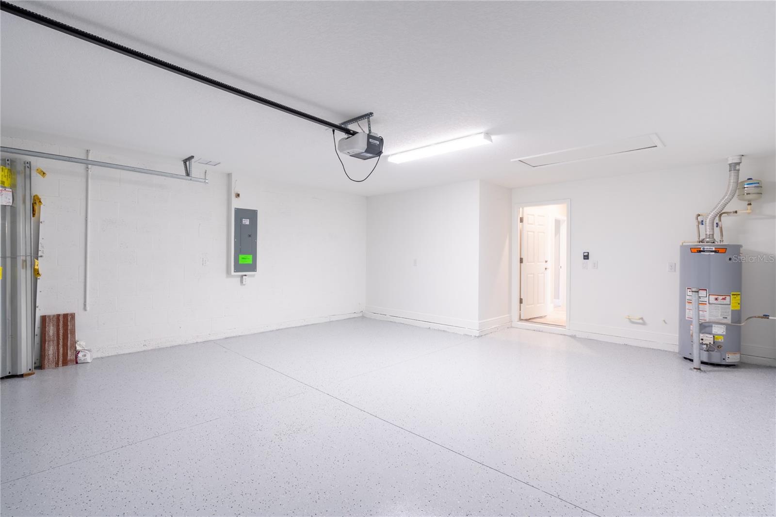 Image 25 of 39 For 12468 Oak Hill Way