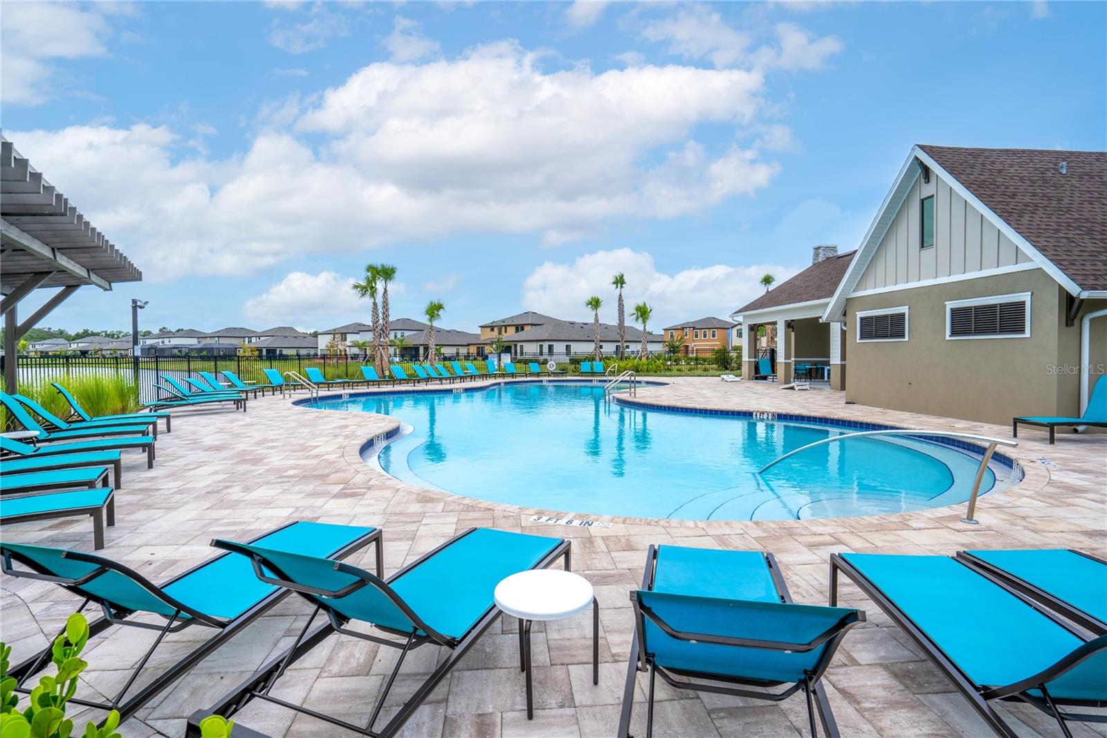 Image 37 of 39 For 12468 Oak Hill Way