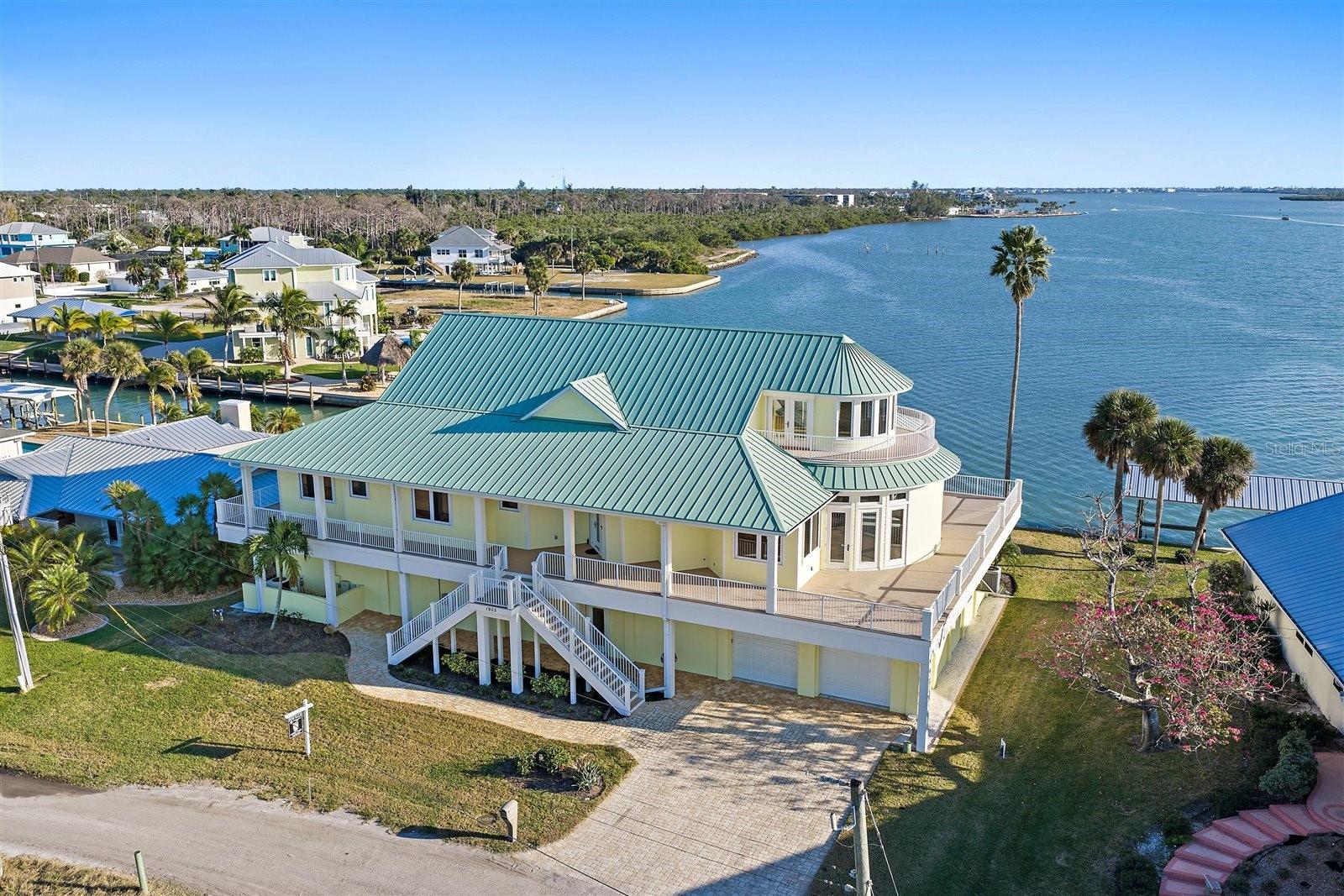 Image 2 of 70 For 1905 Mississippi Avenue