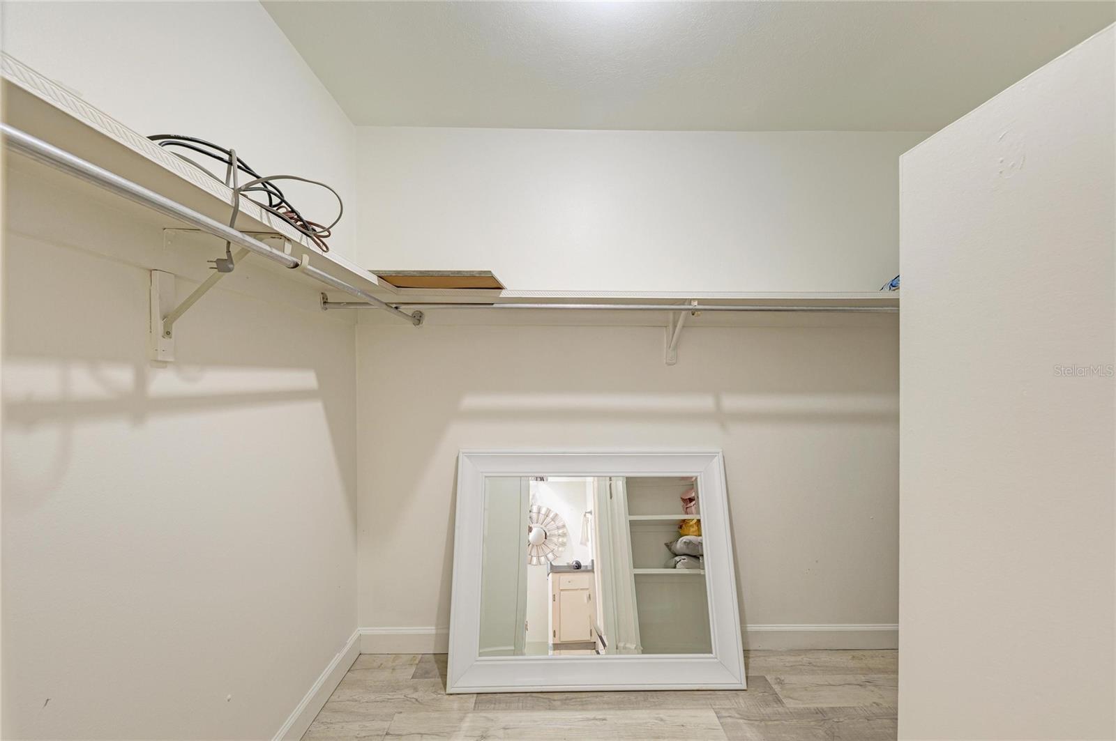 Image 25 of 38 For 3368 Sheffield Circle