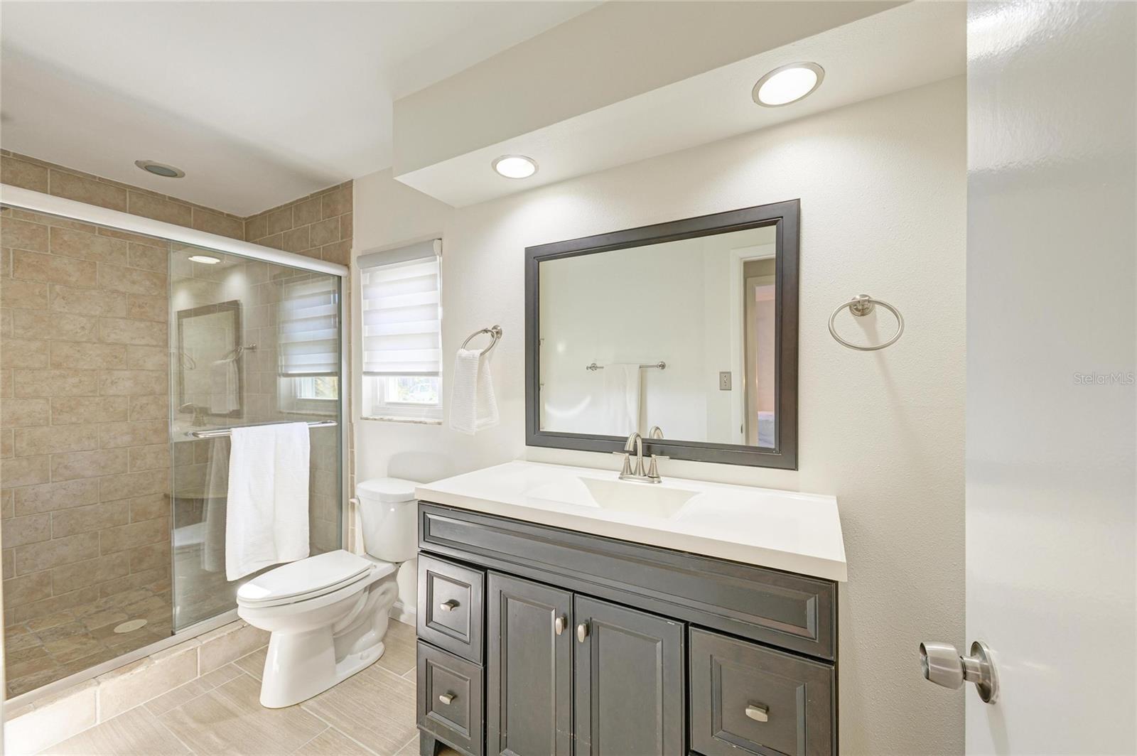 Image 26 of 38 For 3368 Sheffield Circle