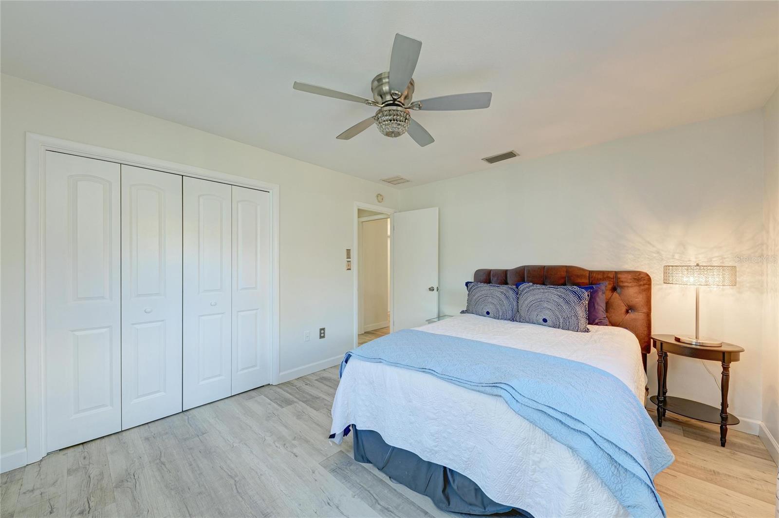 Image 29 of 38 For 3368 Sheffield Circle