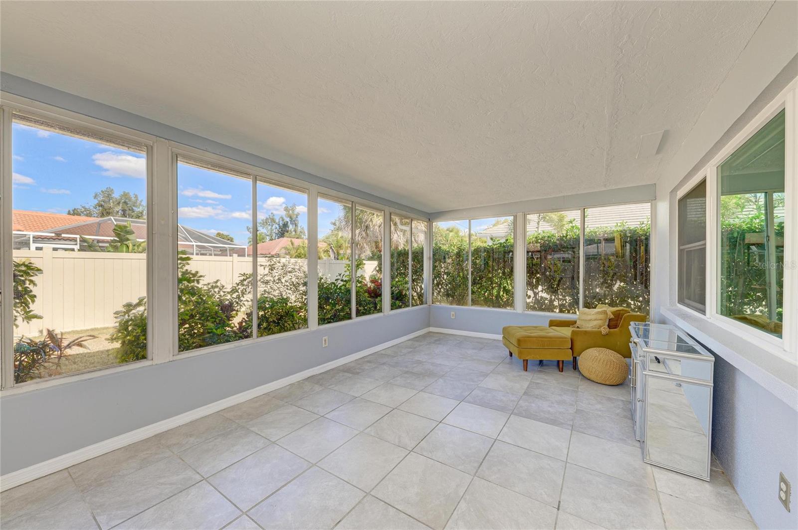 Image 30 of 38 For 3368 Sheffield Circle