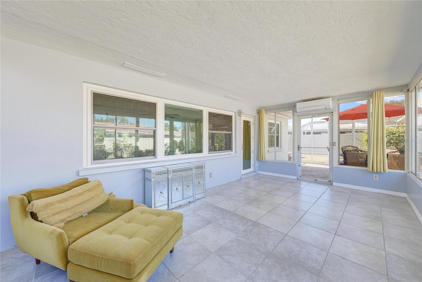 Image 31 of 38 For 3368 Sheffield Circle