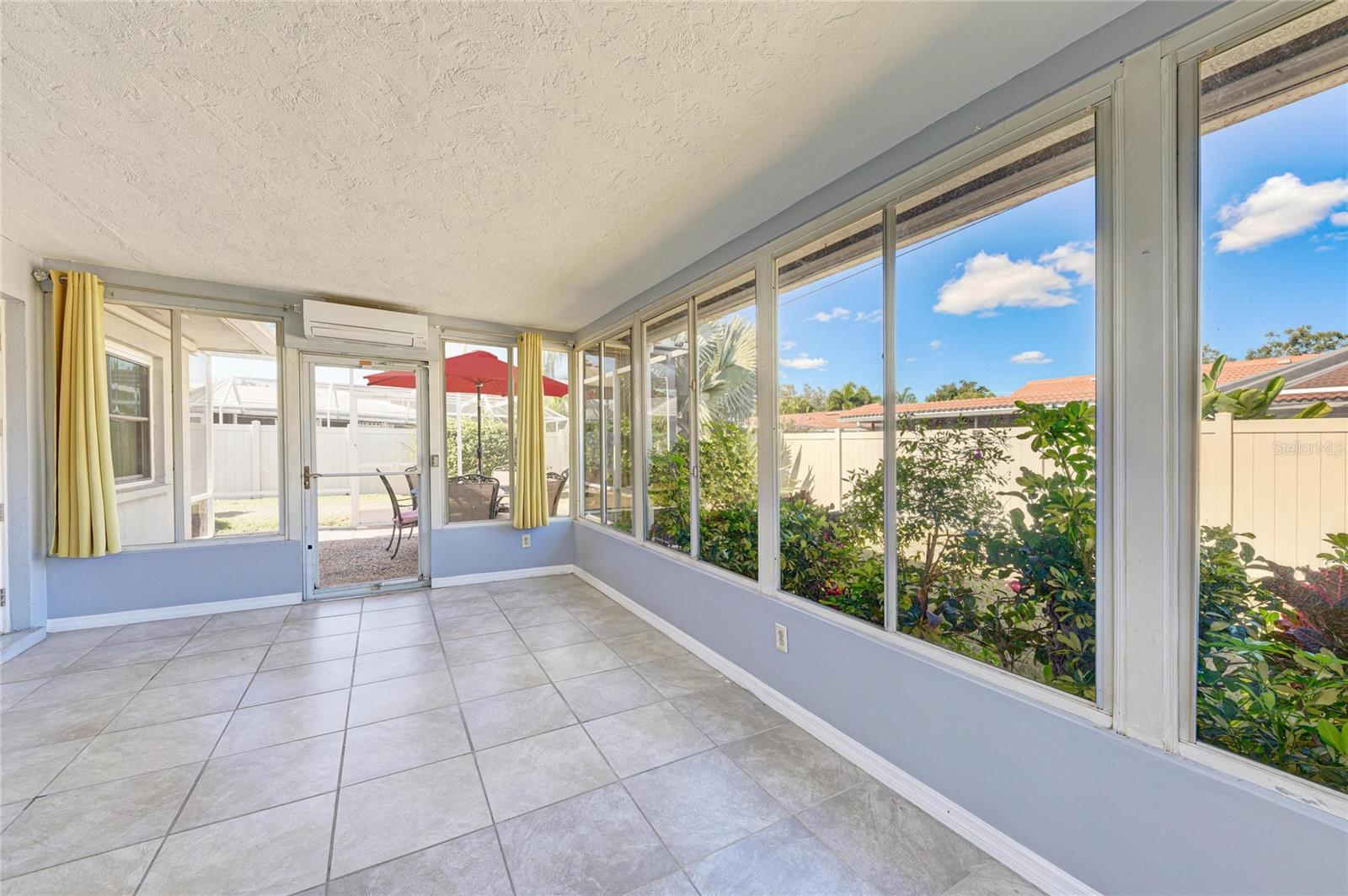 Image 32 of 38 For 3368 Sheffield Circle