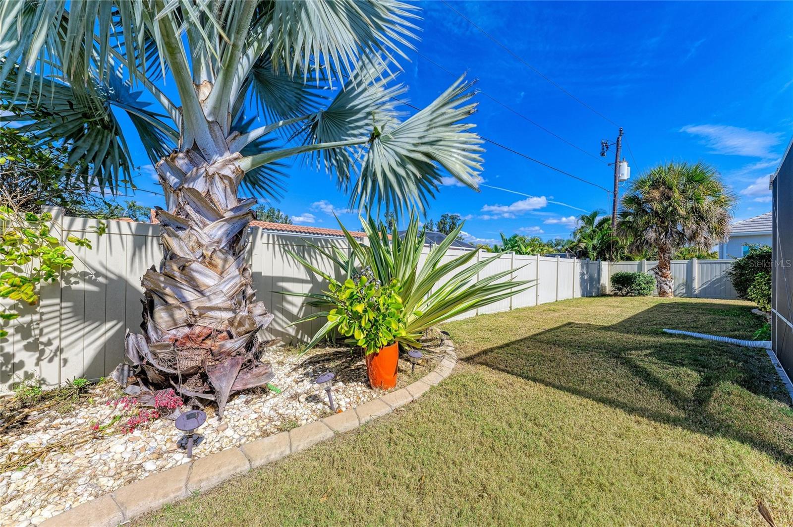 Image 35 of 38 For 3368 Sheffield Circle