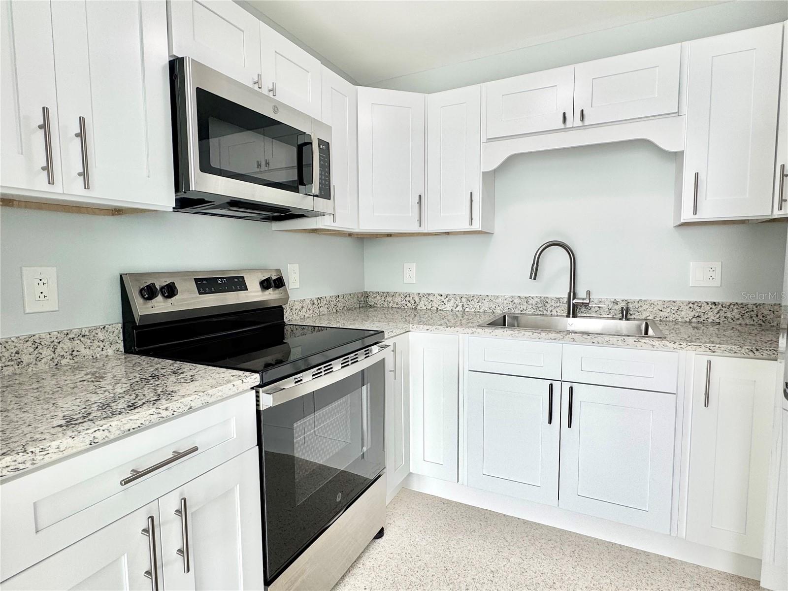 Image 24 of 46 For 117 140th Avenue E