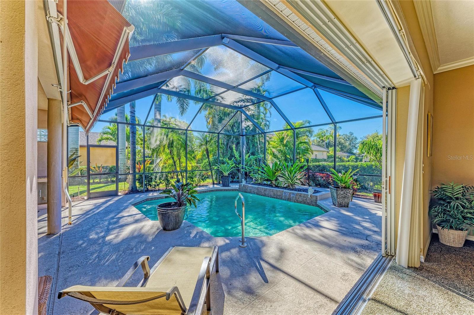 Image 24 of 42 For 5060 Robinsong Road