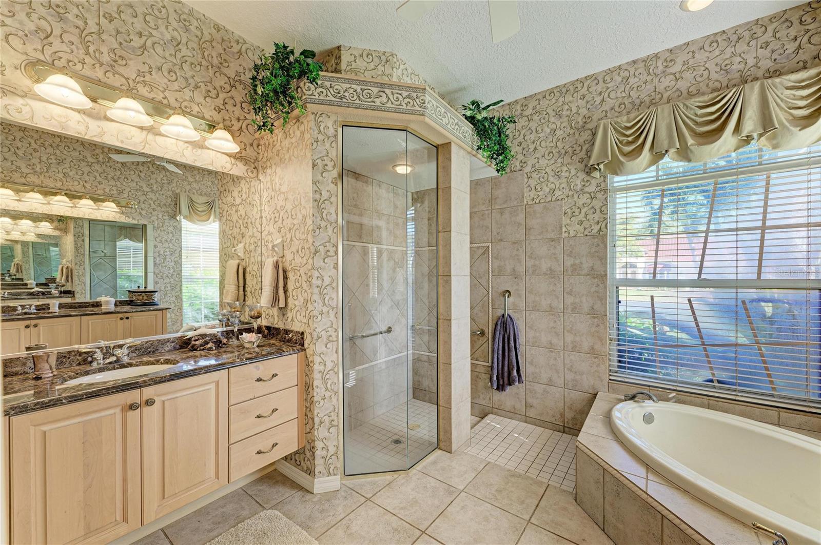 Image 28 of 42 For 5060 Robinsong Road