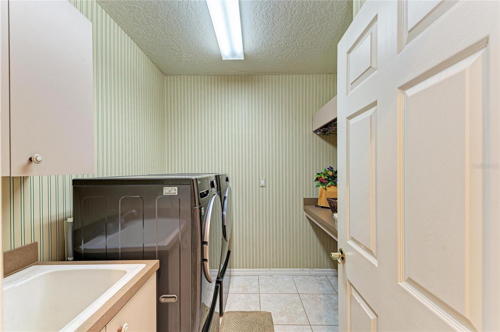 Image 35 of 42 For 5060 Robinsong Road