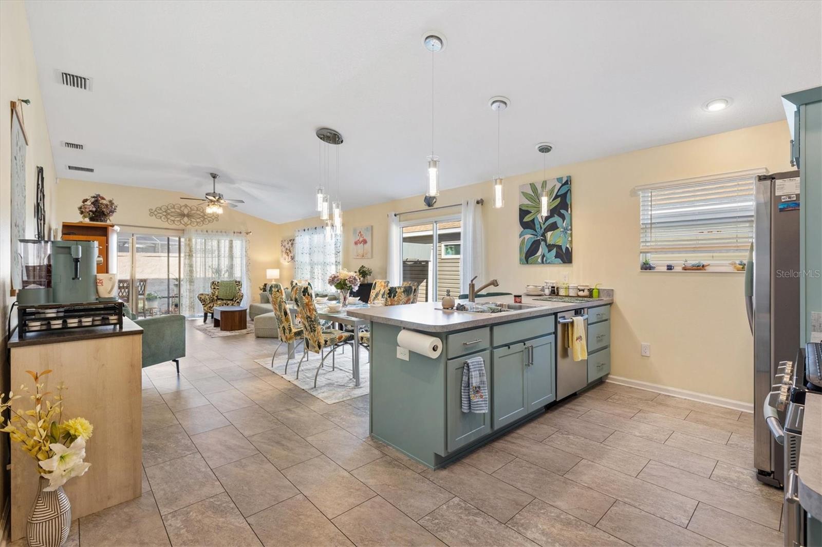 Image 5 of 34 For 5709 Grimes Court