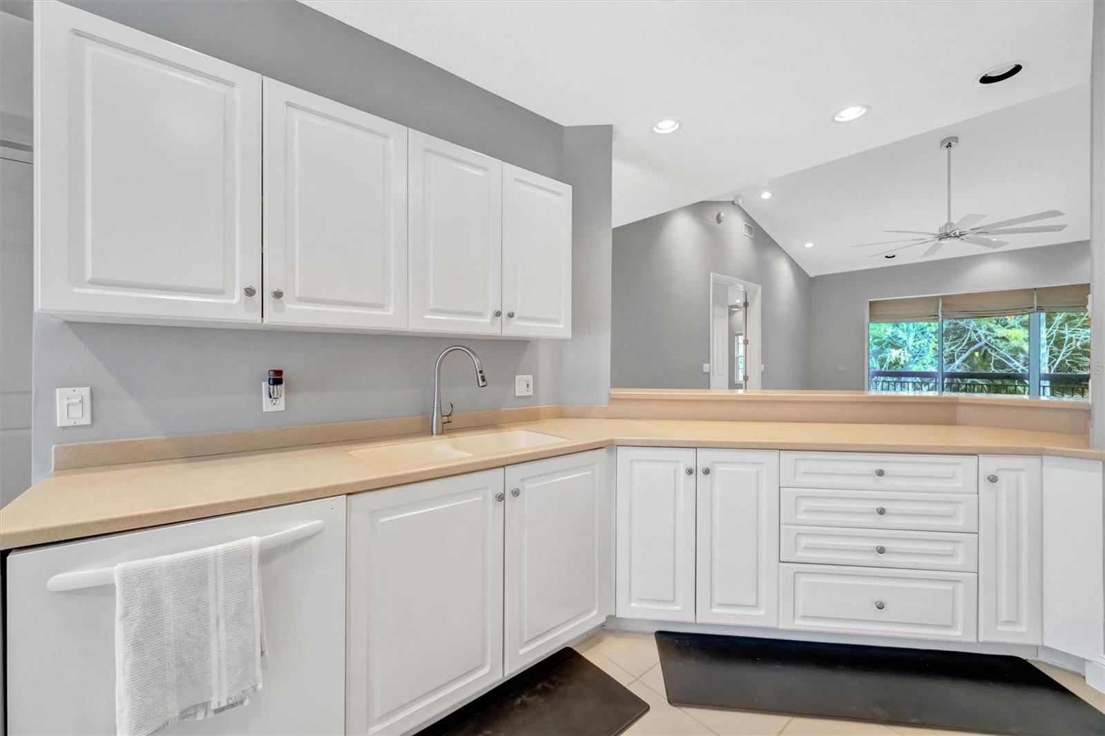 Image 20 of 77 For 3608 54th Drive W 202