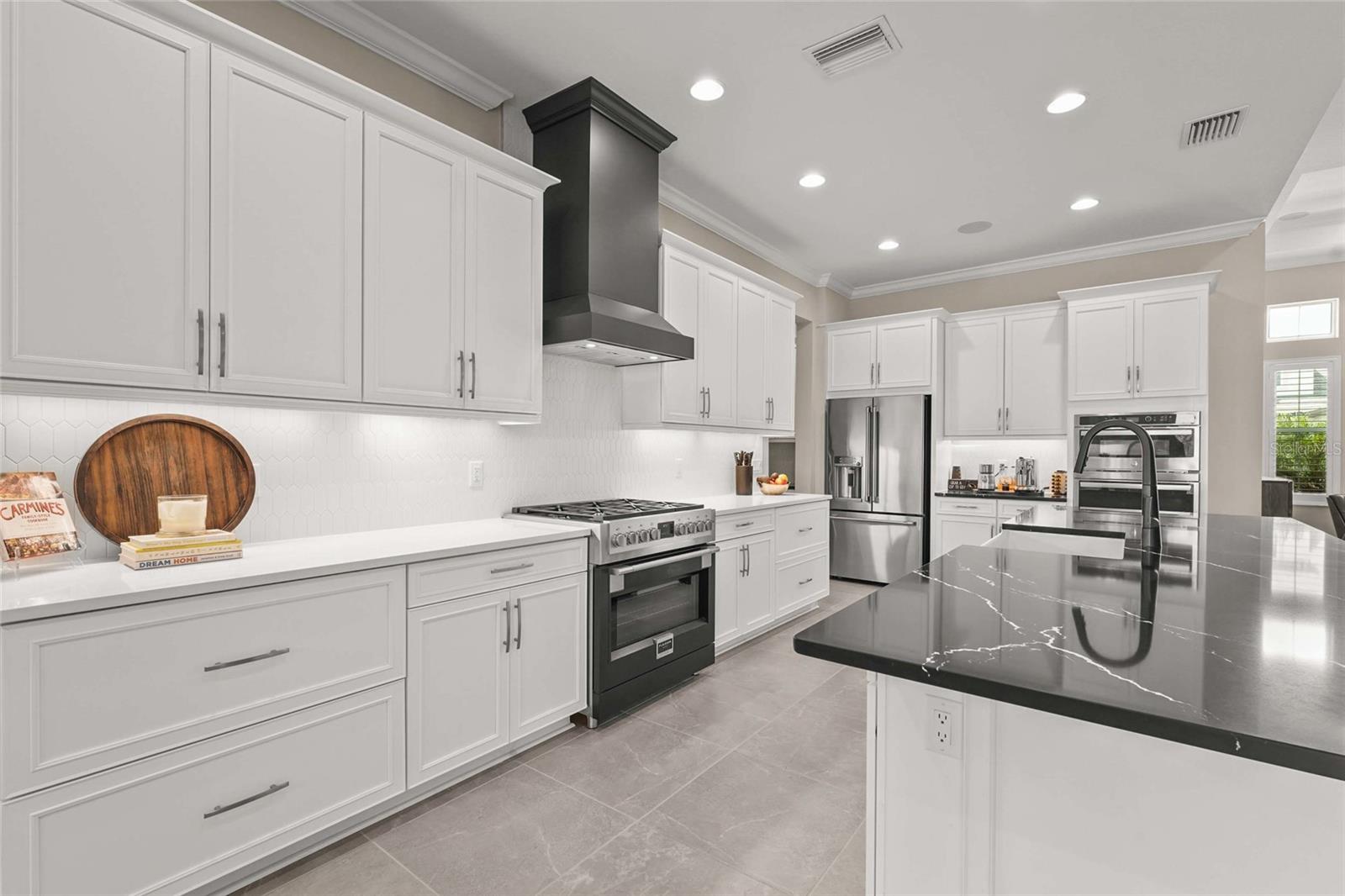 Image 31 of 90 For 6173 Lungo Lago Drive