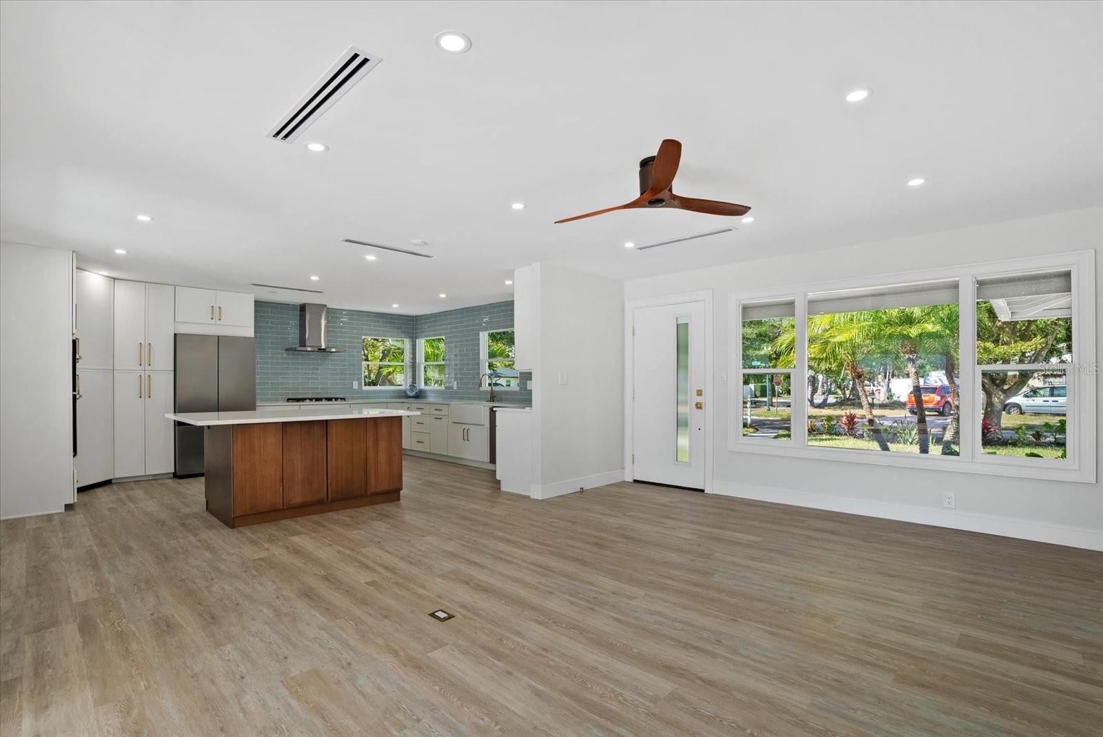 Image 5 of 48 For 2104 Datura Street