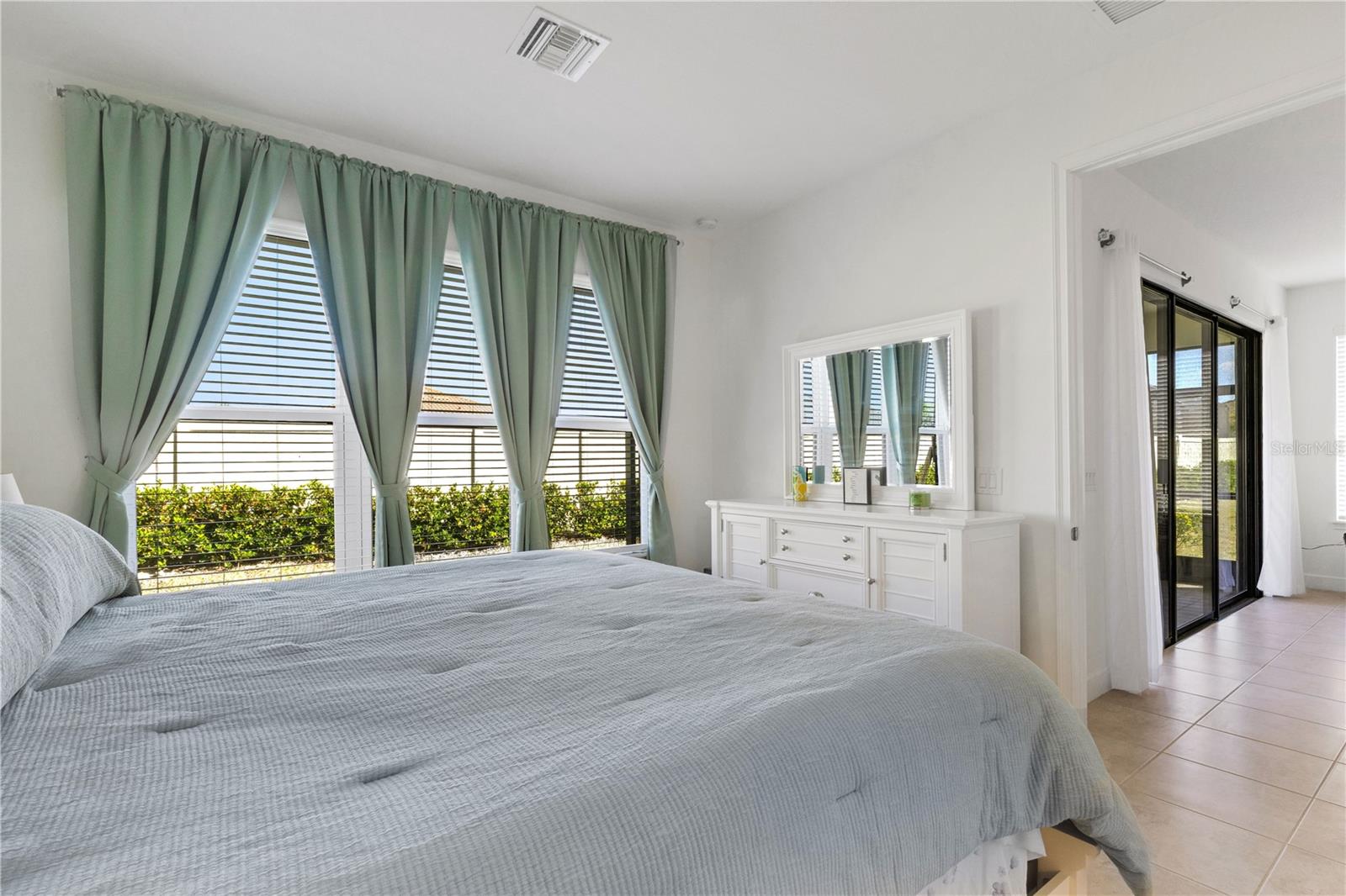 Image 22 of 44 For 10930 Wendover Drive