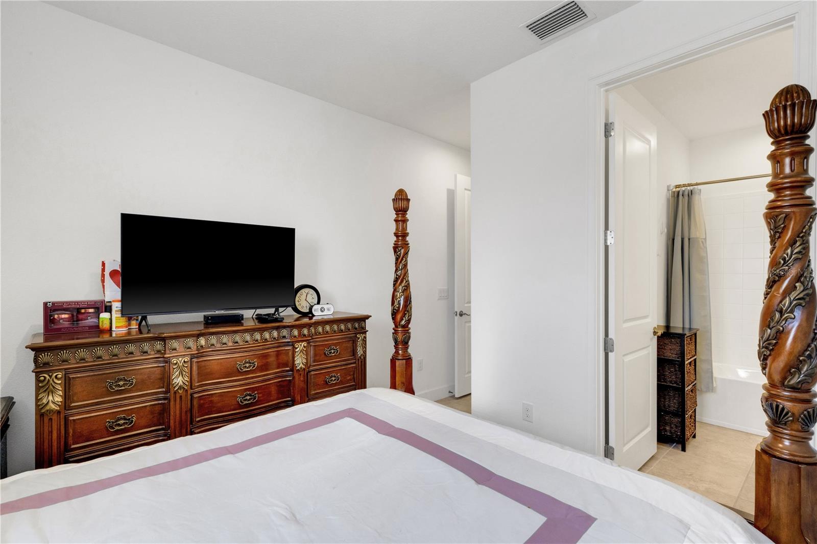 Image 30 of 44 For 10930 Wendover Drive