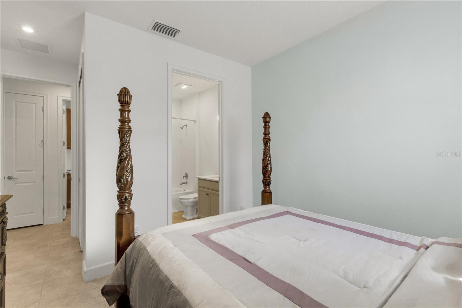 Image 31 of 44 For 10930 Wendover Drive