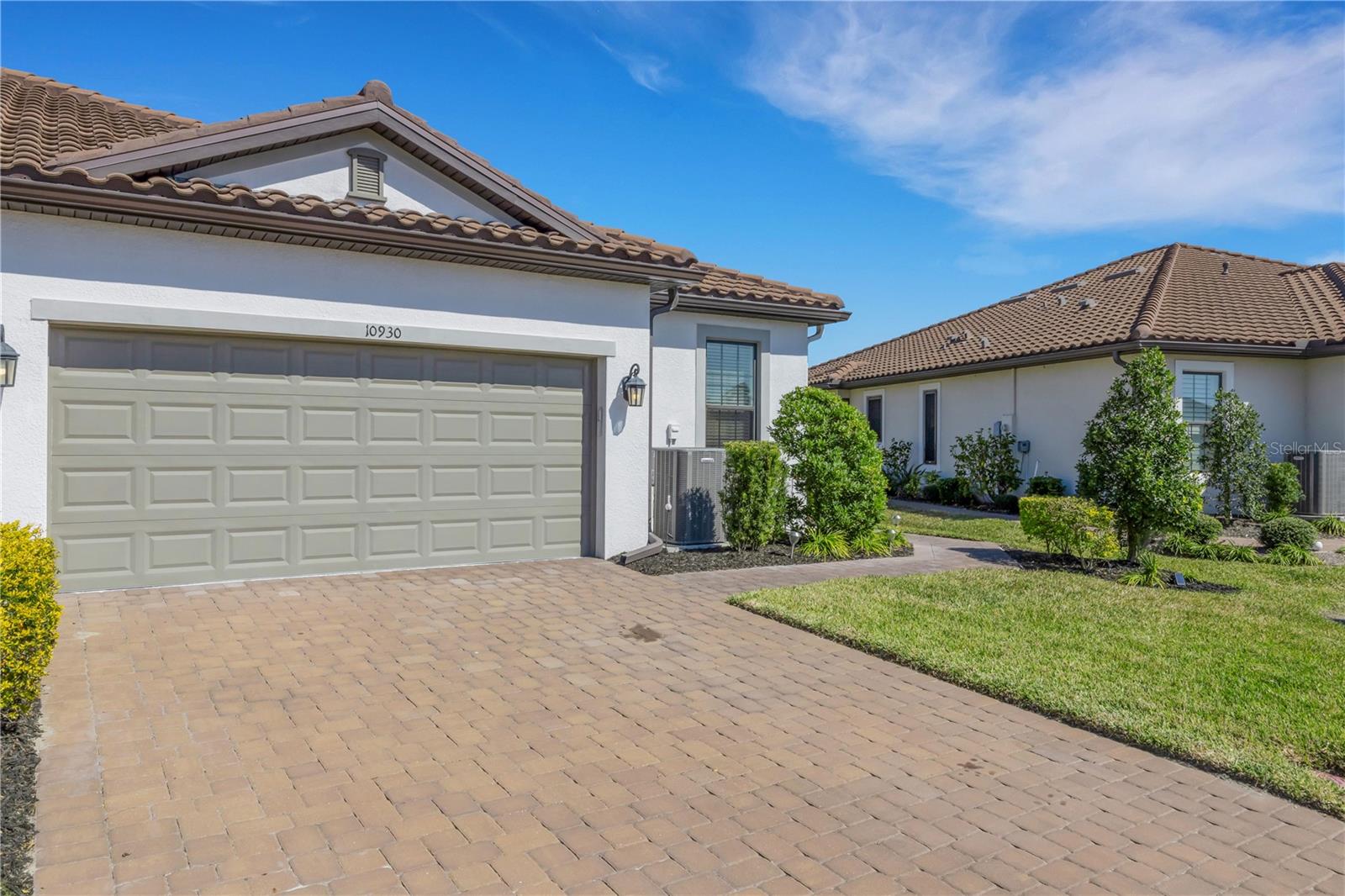 Image 4 of 44 For 10930 Wendover Drive