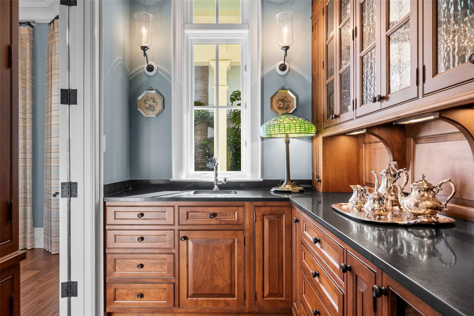 Image 27 of 83 For 3440 Gulfmead Drive