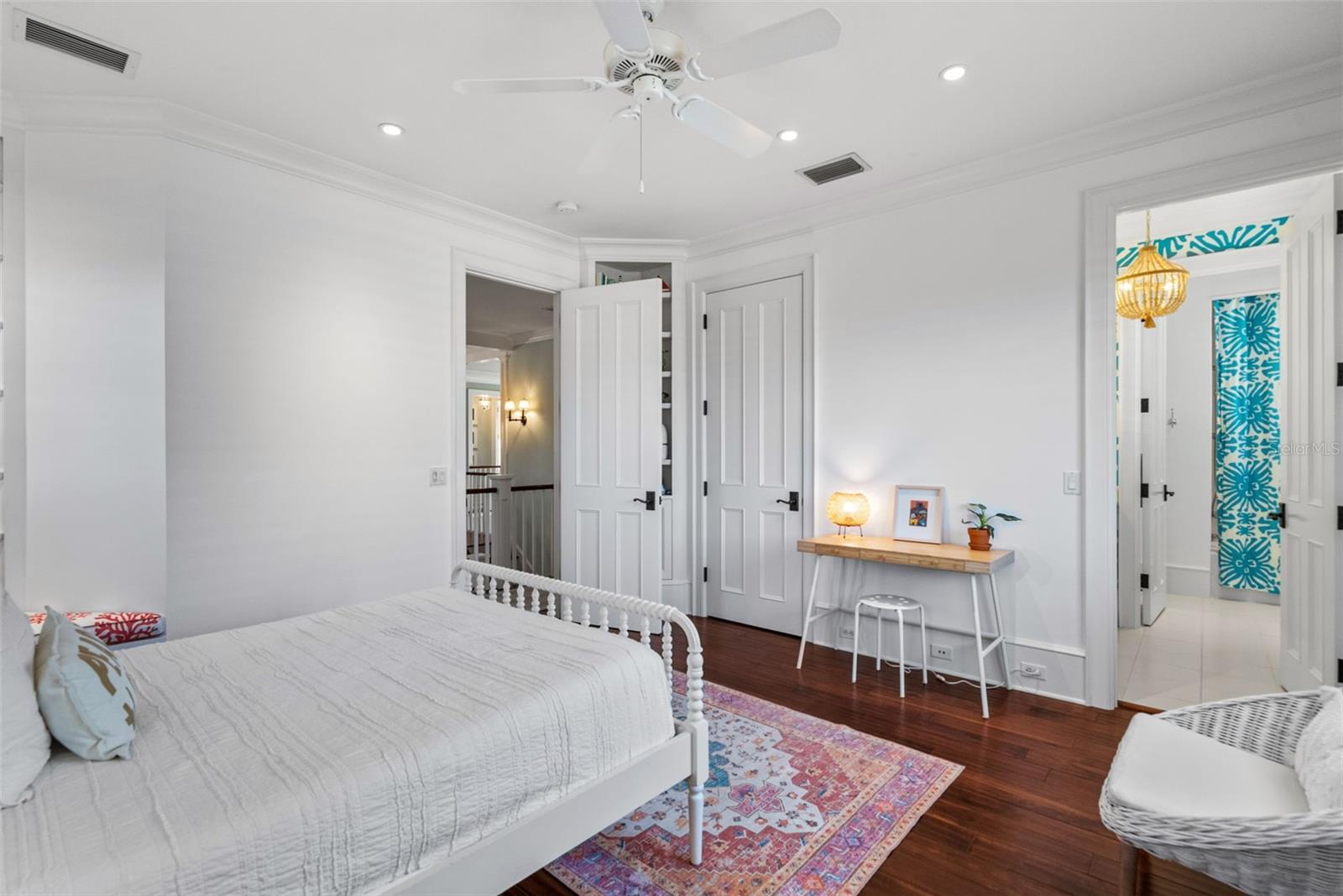 Image 52 of 83 For 3440 Gulfmead Drive