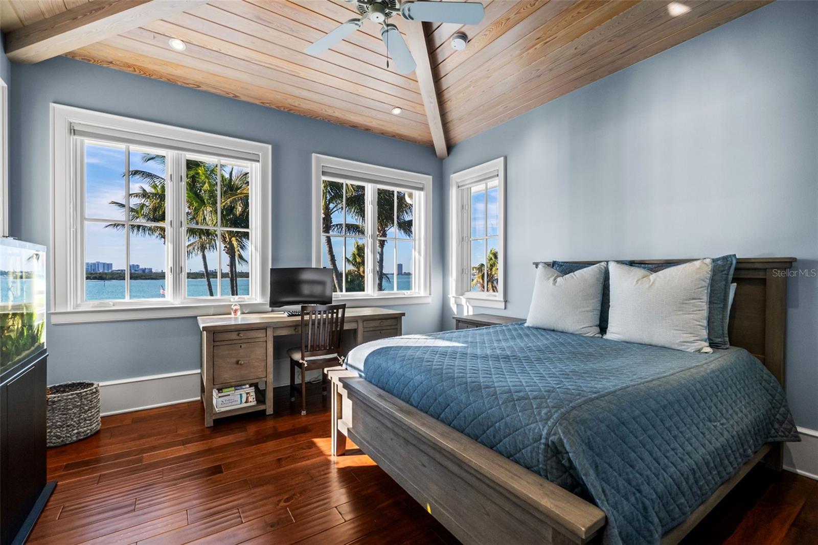 Image 57 of 83 For 3440 Gulfmead Drive