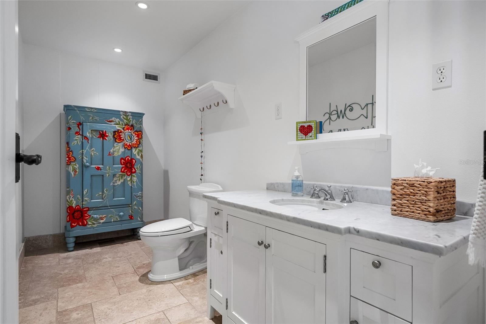 Image 63 of 83 For 3440 Gulfmead Drive