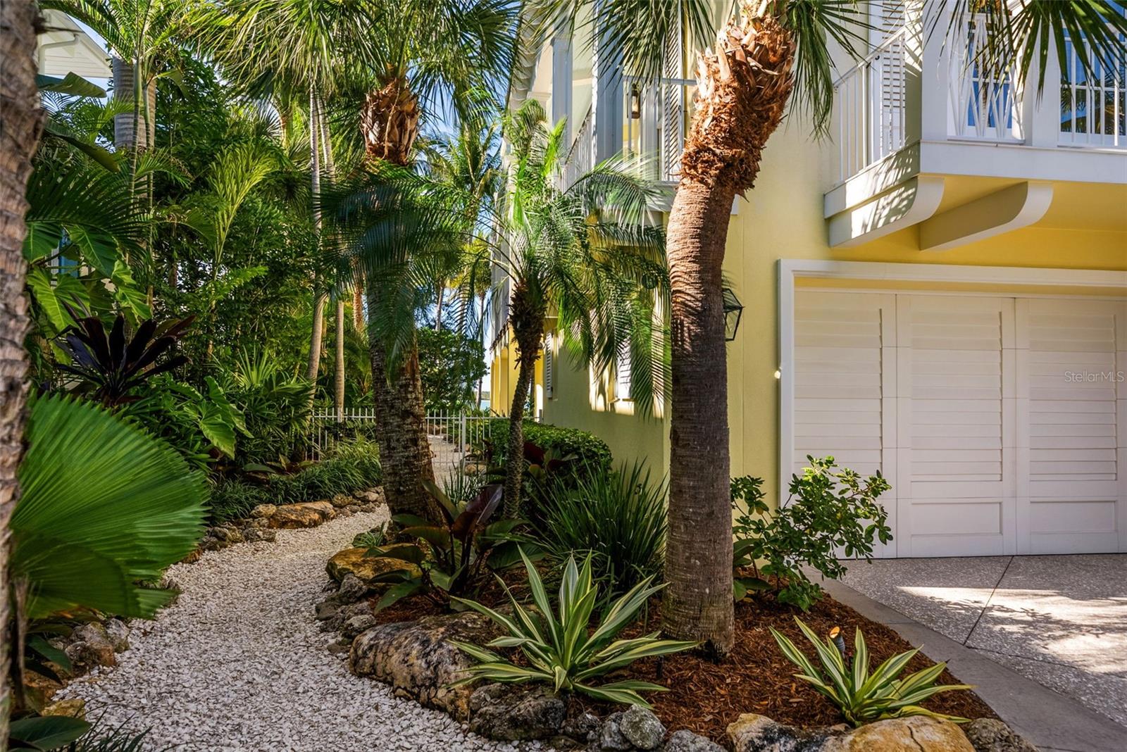 Image 65 of 83 For 3440 Gulfmead Drive