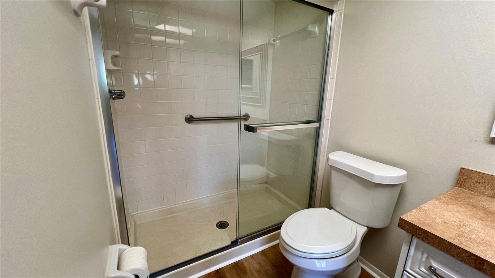 Image 13 of 33 For 505 30th Avenue W E406