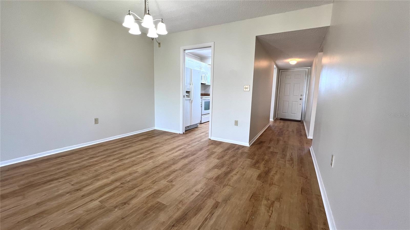 Image 17 of 33 For 505 30th Avenue W E406