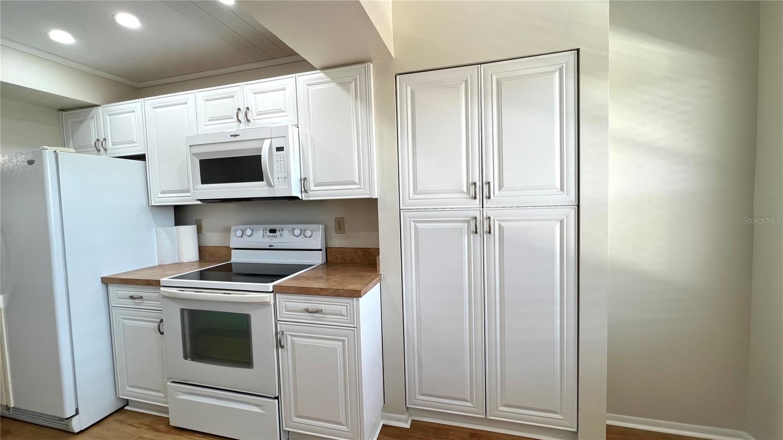 Image 27 of 33 For 505 30th Avenue W E406