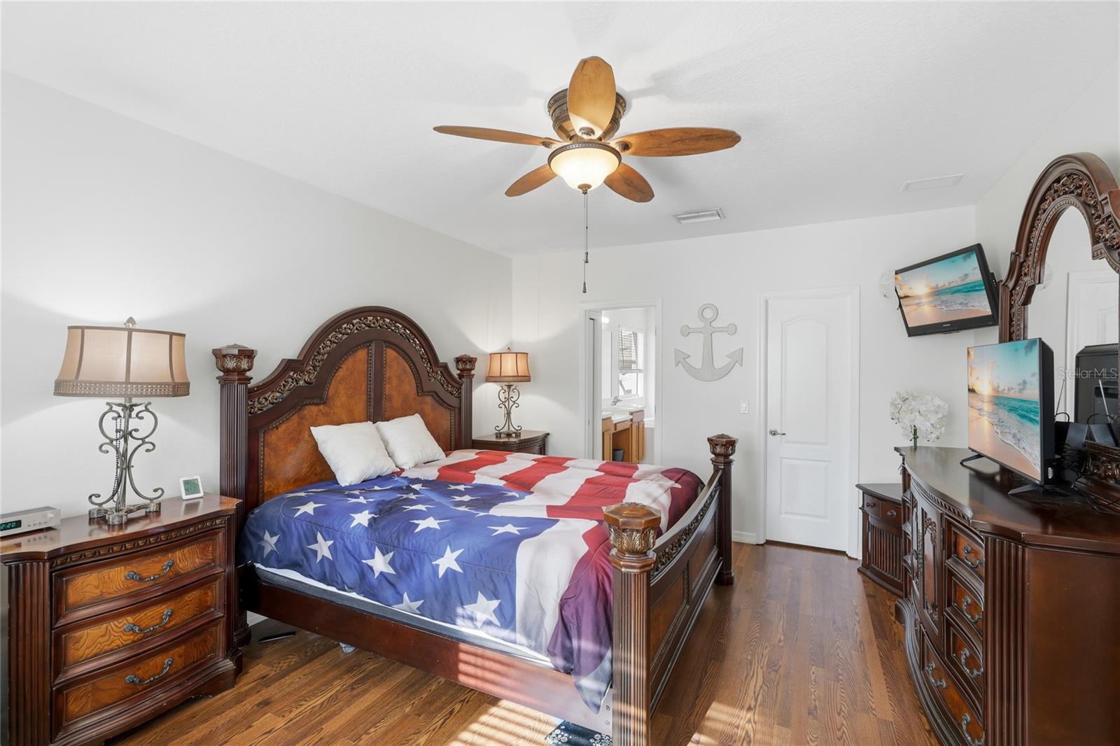 Image 17 of 70 For 8222 Haven Harbour Way