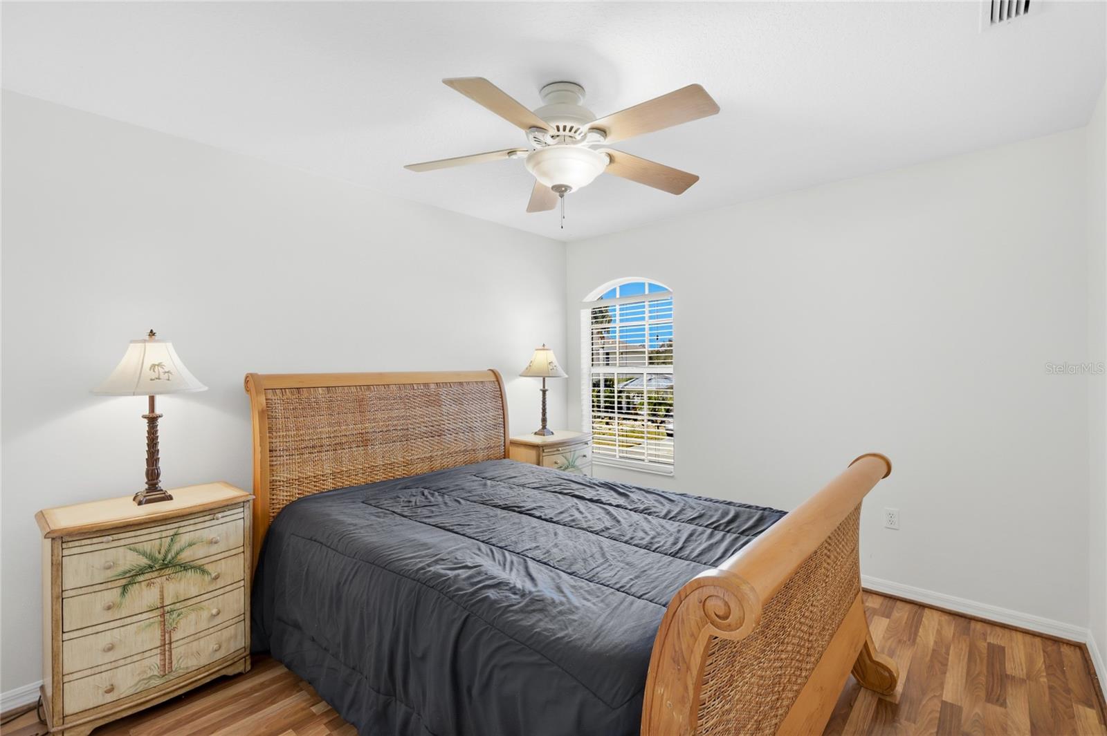 Image 26 of 70 For 8222 Haven Harbour Way