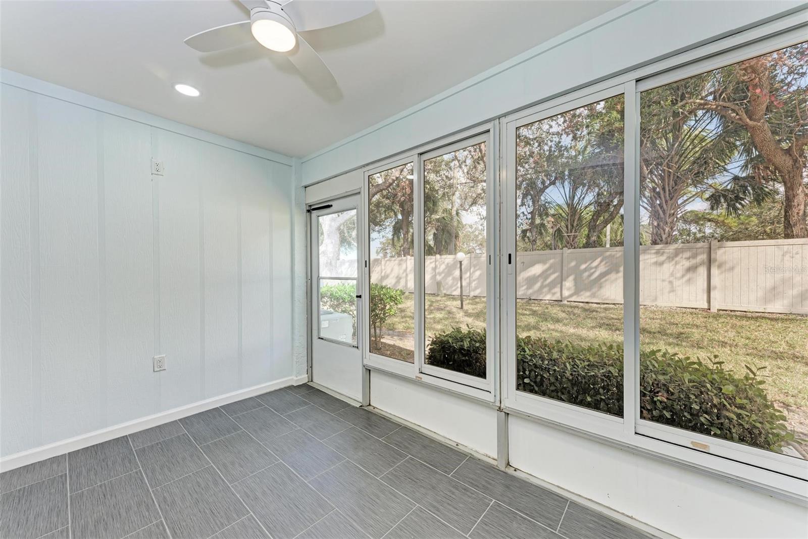 Image 22 of 32 For 390 301 Boulevard W 8c