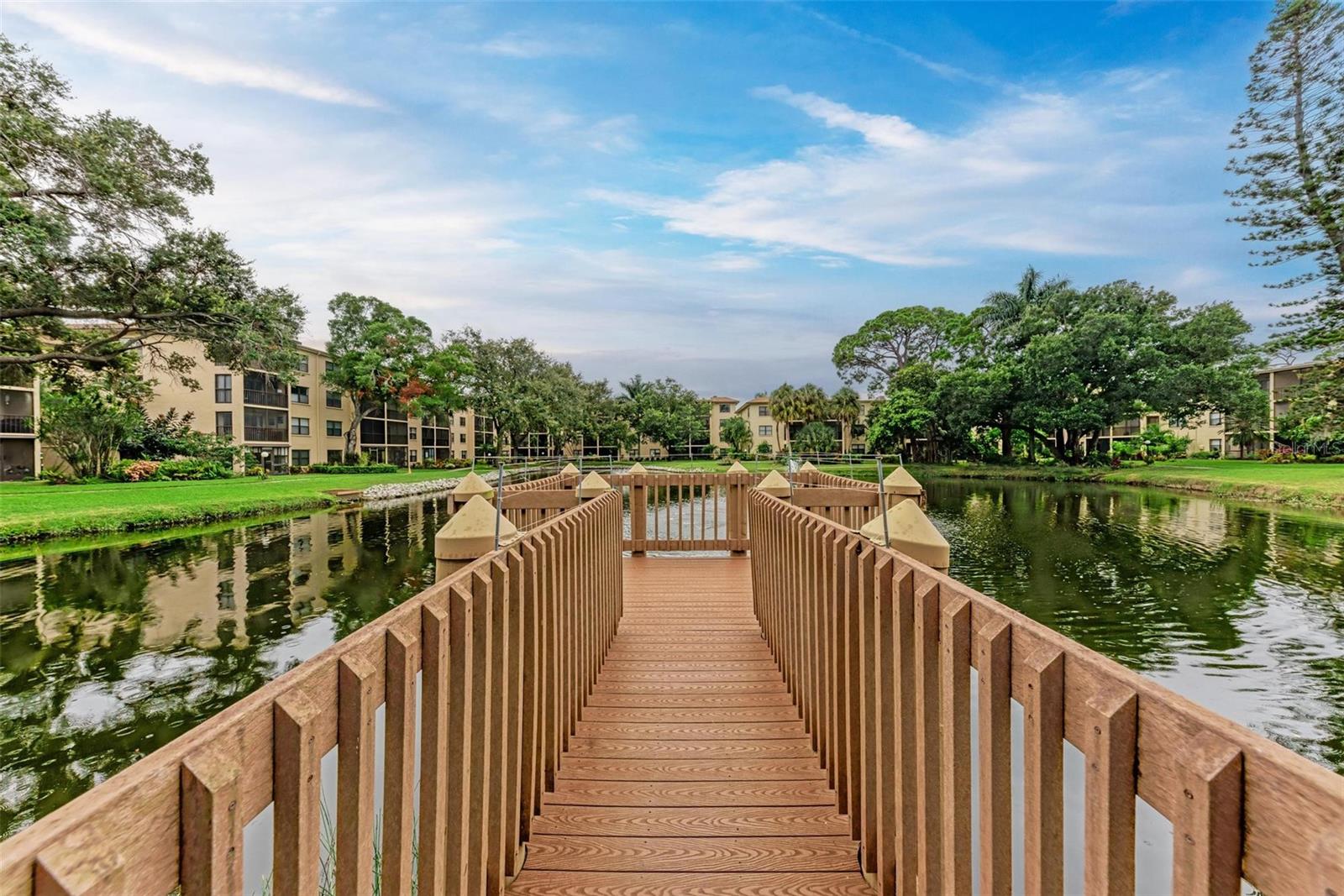 Image 27 of 32 For 390 301 Boulevard W 8c