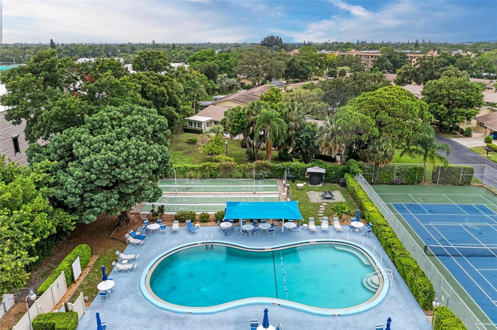 Image 31 of 32 For 390 301 Boulevard W 8c