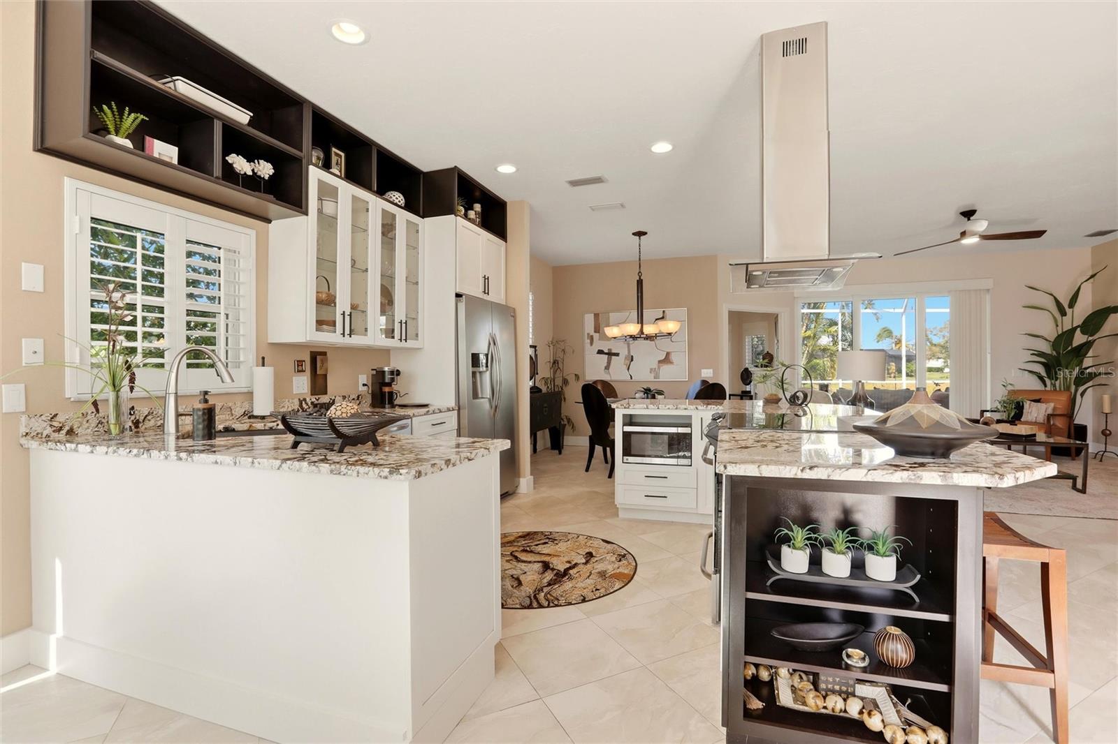 Image 12 of 39 For 4083 Via Mirada