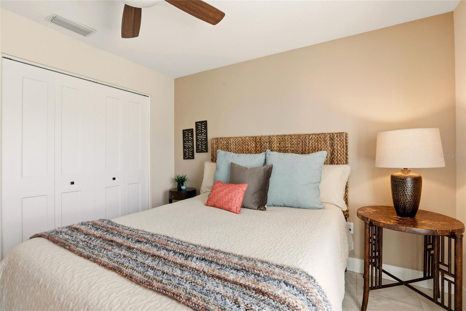 Image 23 of 39 For 4083 Via Mirada