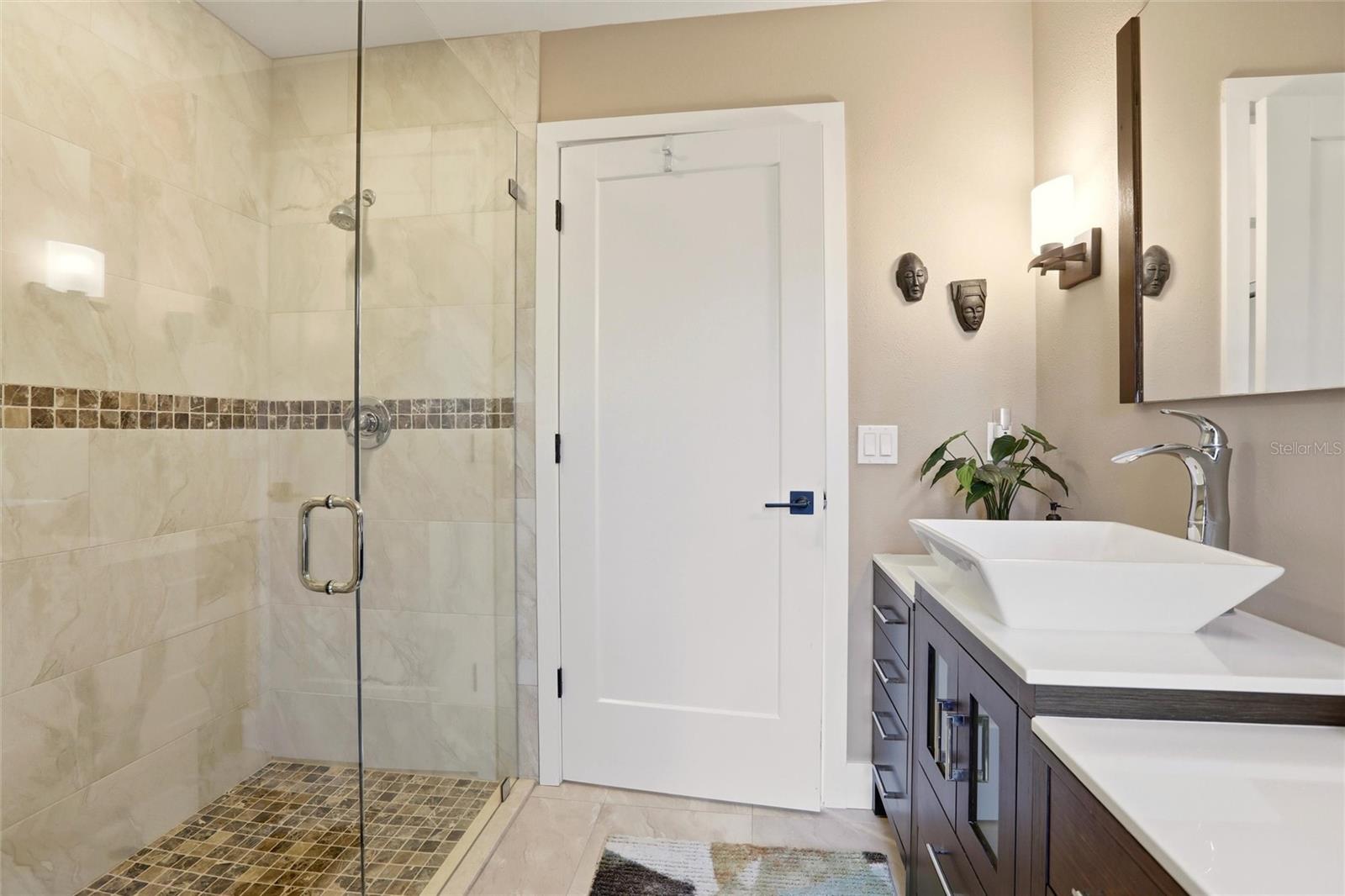 Image 25 of 39 For 4083 Via Mirada