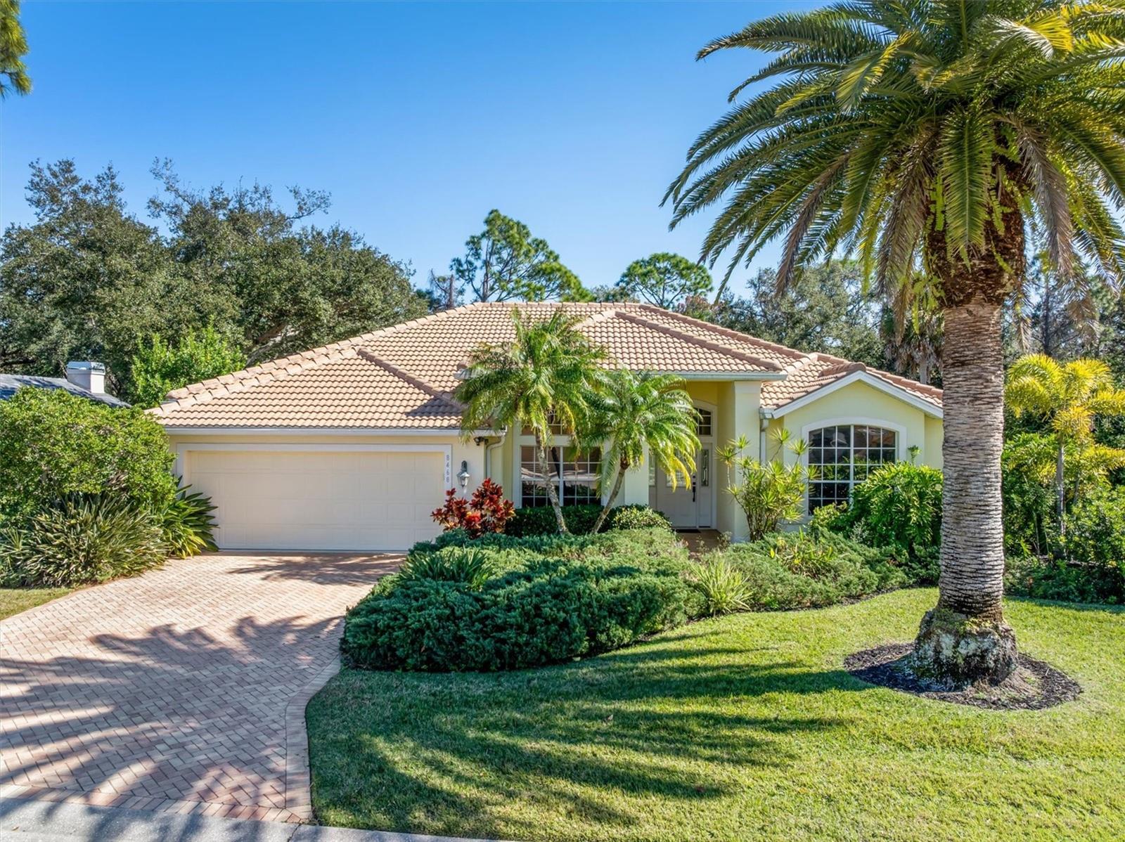 Details for 8468 Woodbriar Drive, SARASOTA, FL 34238