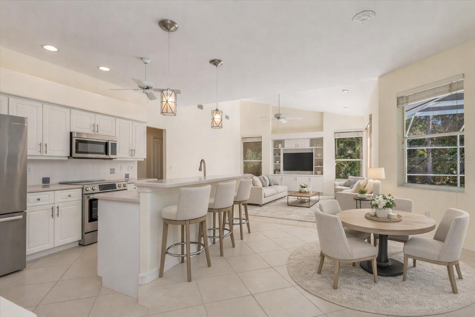 Image 13 of 50 For 8468 Woodbriar Drive