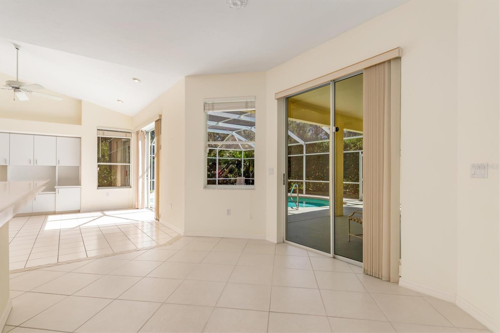 Image 15 of 50 For 8468 Woodbriar Drive