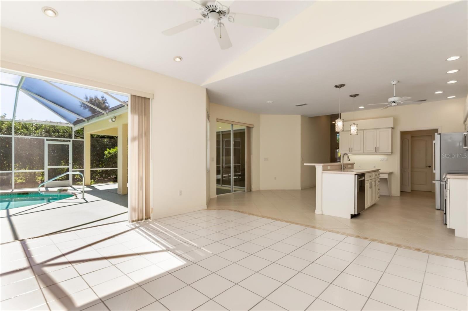 Image 19 of 50 For 8468 Woodbriar Drive