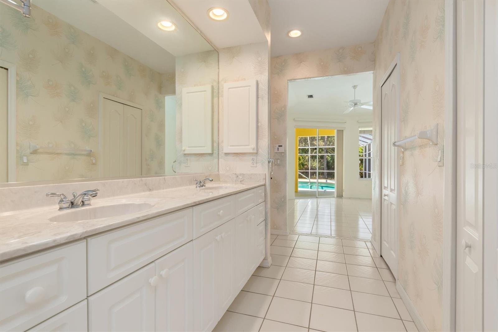 Image 24 of 50 For 8468 Woodbriar Drive