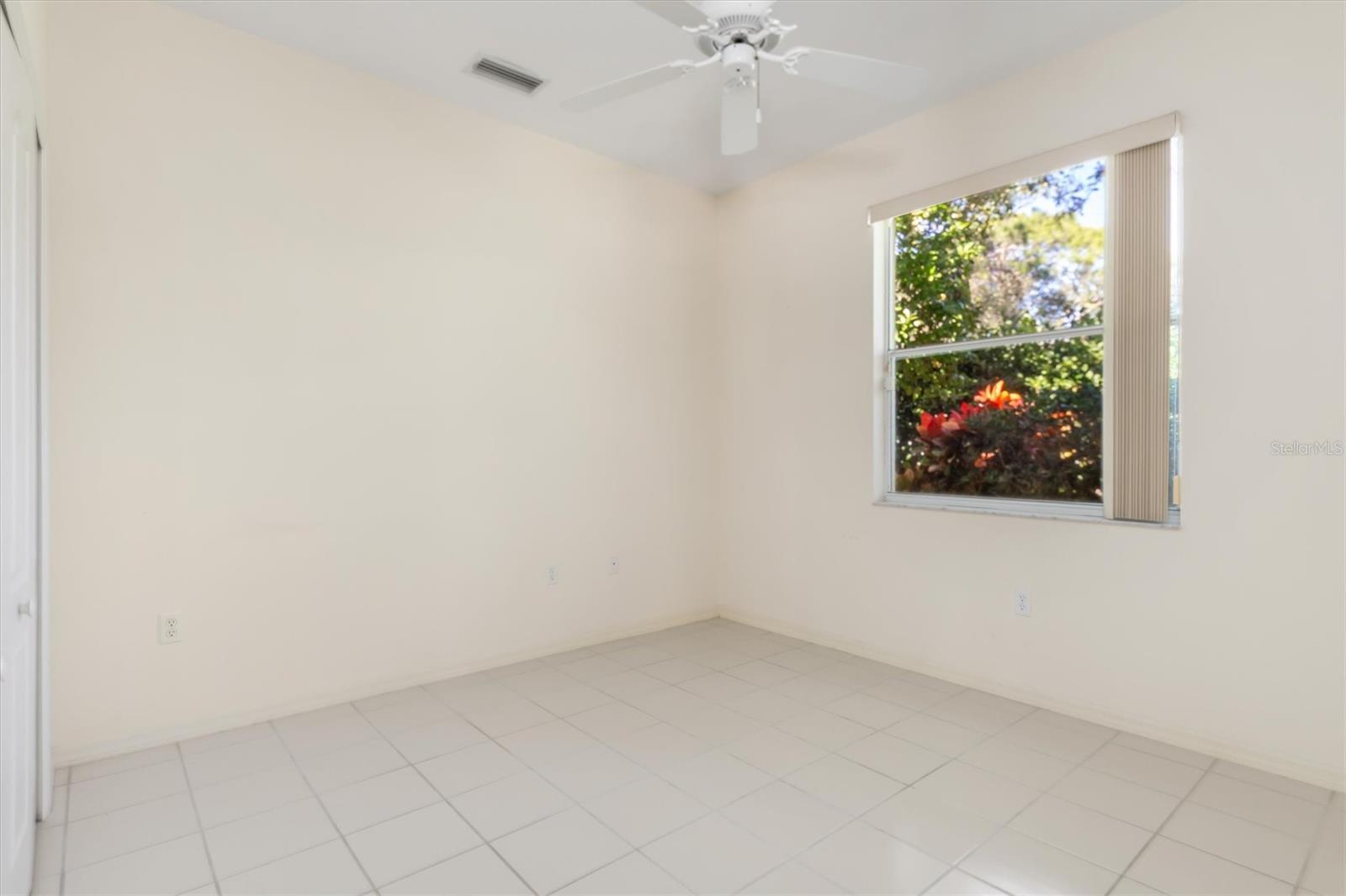 Image 27 of 50 For 8468 Woodbriar Drive