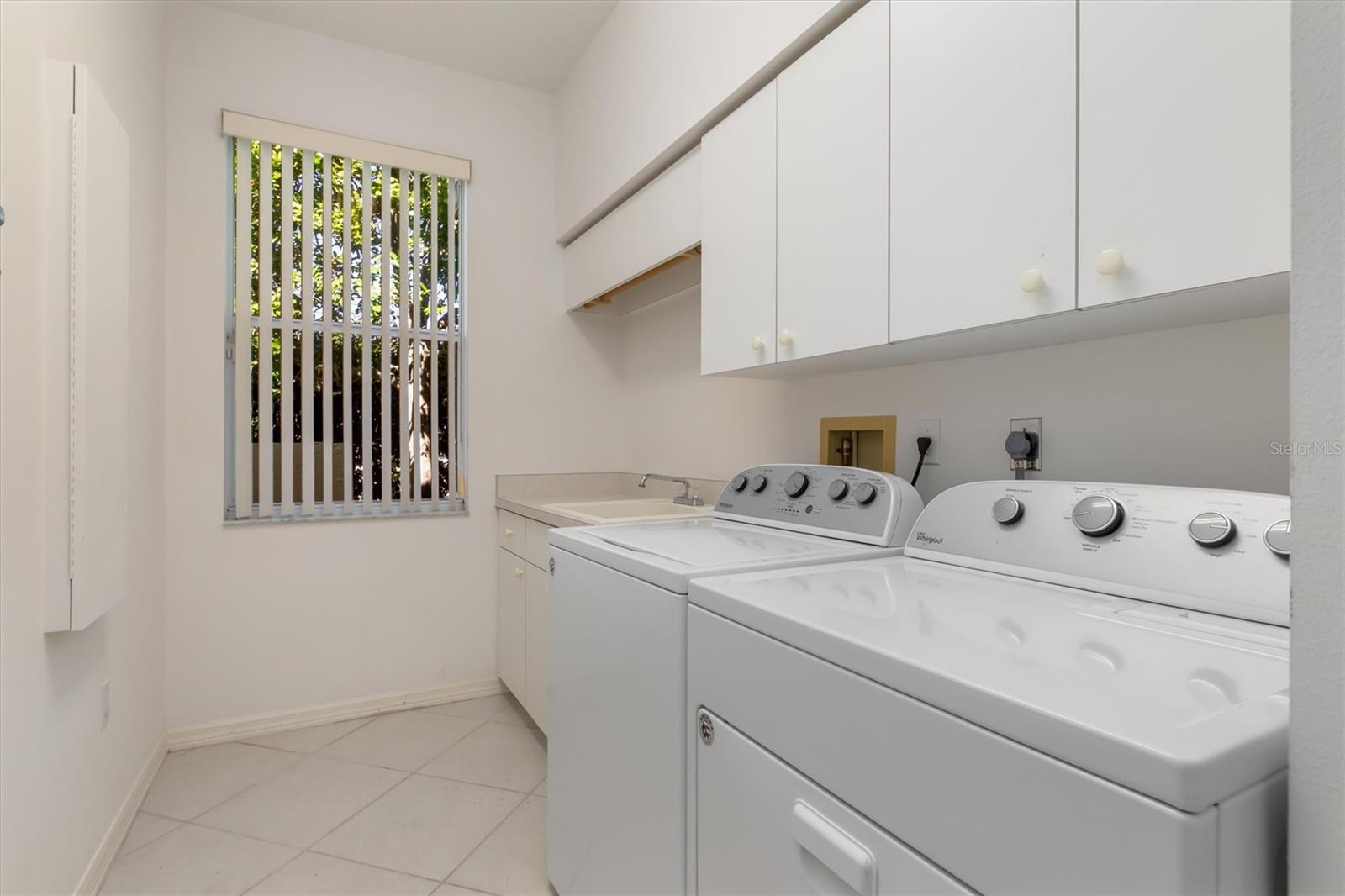 Image 36 of 50 For 8468 Woodbriar Drive